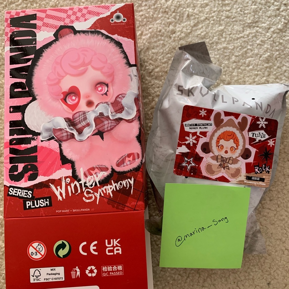 ❤️🍦SKULLPANDA - WINTER SYMPHONY PENDANT (Wanderer’s Tune) SEALED